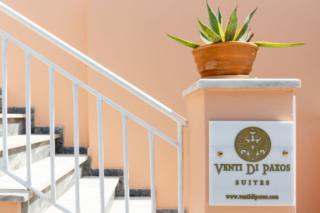 Venti di Paxos Exterior